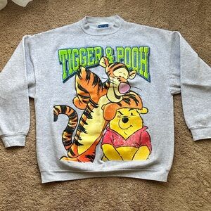 Vintage Winnie the Pooh & Tigger Disney Crewneck